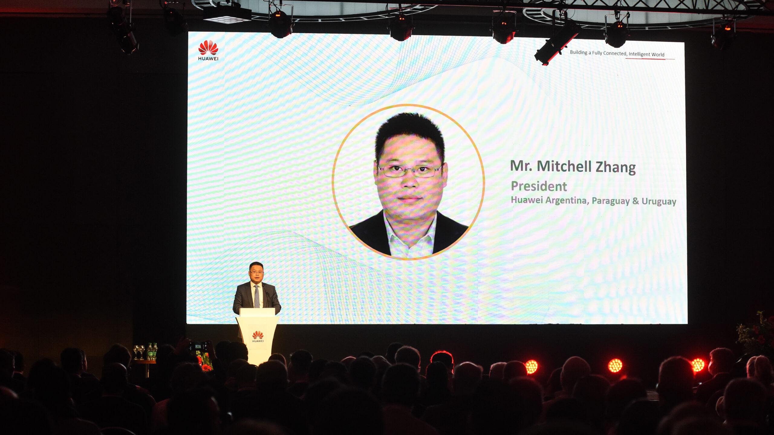 Mitchell Zhang, CEO de Huawei para Argentina, Paraguay y Uruguay, durante la apertura del evento.