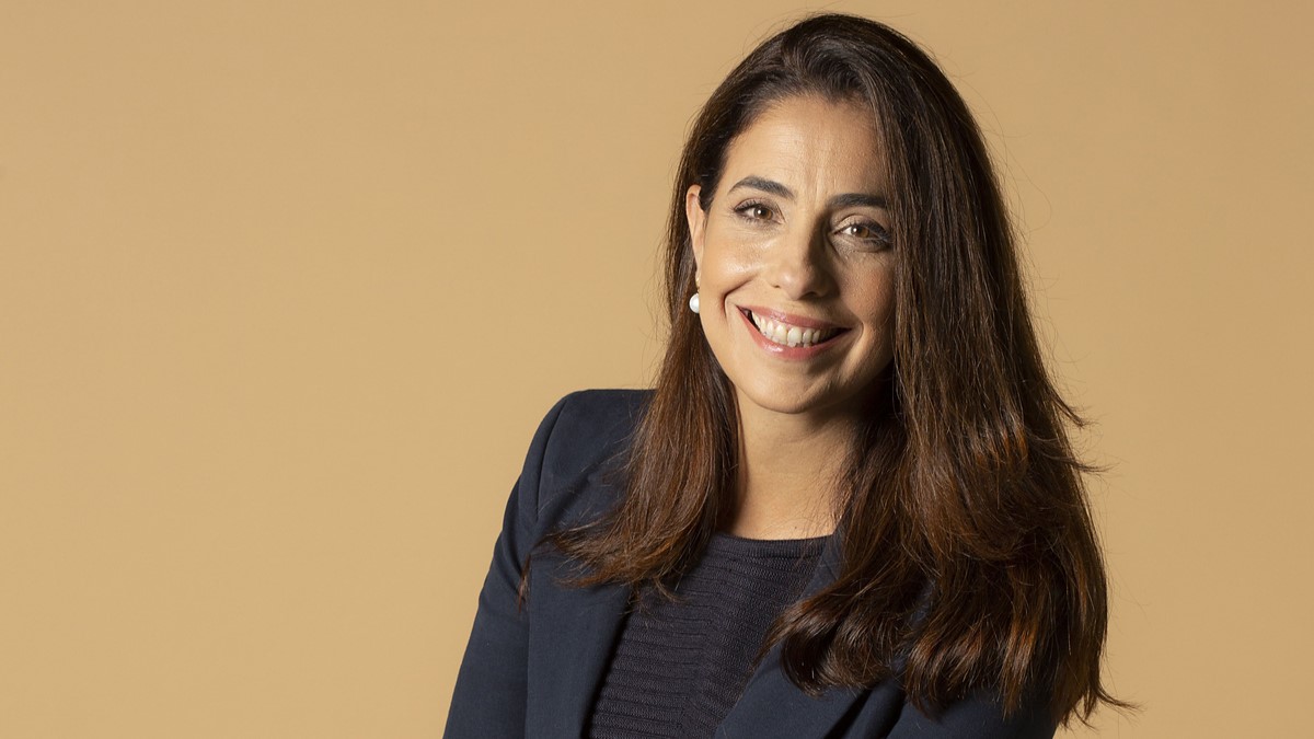 Adriana Aroulho reemplazará a Cristina Palmaka deja la compañía para dedicarse a otras actividades y proyectos personales.