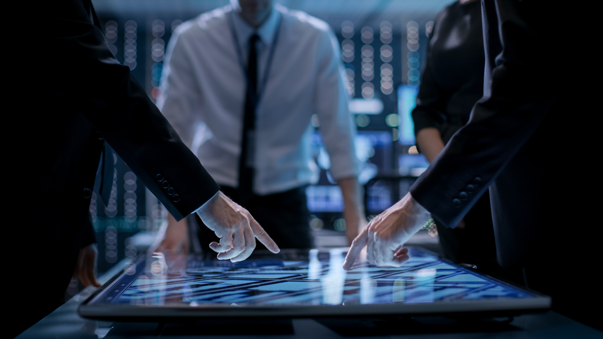 La colaboración amplía la disponibilidad de ofertas de Red Hat en AWS Marketplace, impulsando la virtualización y la innovación en AI en la nube híbrida.