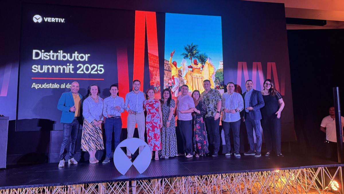 El evento celebrado, fortaleció la relación entre los distribuidores mayoristas y Vertiv

a través del intercambio de experiencias, la creación de redes estratégicas

y el análisis de tendencias de vanguardia.