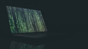 Las campañas de vishing se incrementaron un 442% durante el segundo trimestre del 2024, y el smishing muestra un crecimiento sostenido desde inicios de la década.