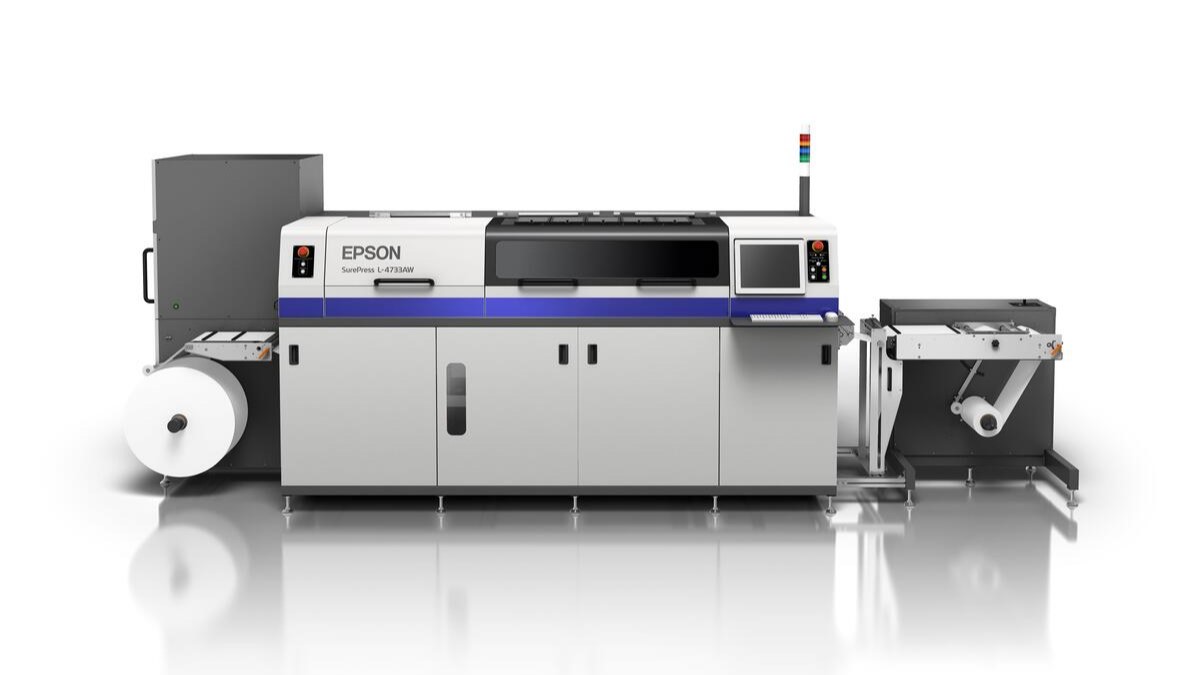 Epson anuncia la llegada a Colombia de la impresora SurePress L4733AW y su asociación con Codemark, la primera empresa en emplear la máquina en el país.