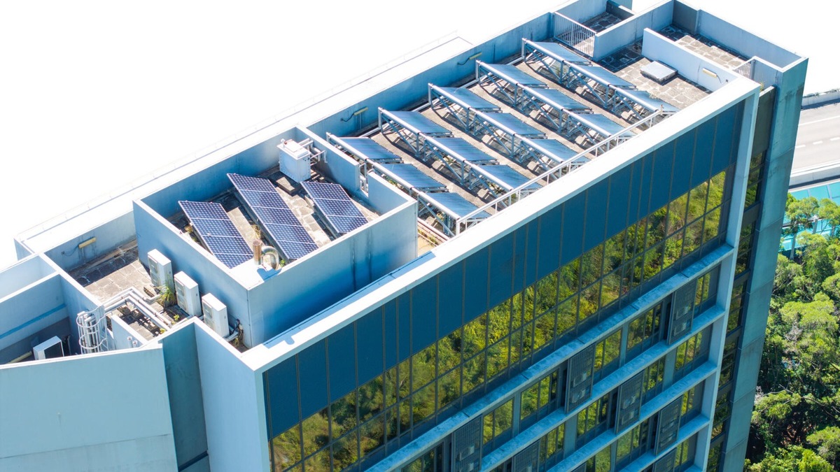 Los pilares tecnológicos interconectados y necesarios son los edificios inteligentes, las microrredes, la electrificación de los medios de transporte y los centros de datos como corazón del sistema, sostiene Schneider Electric.