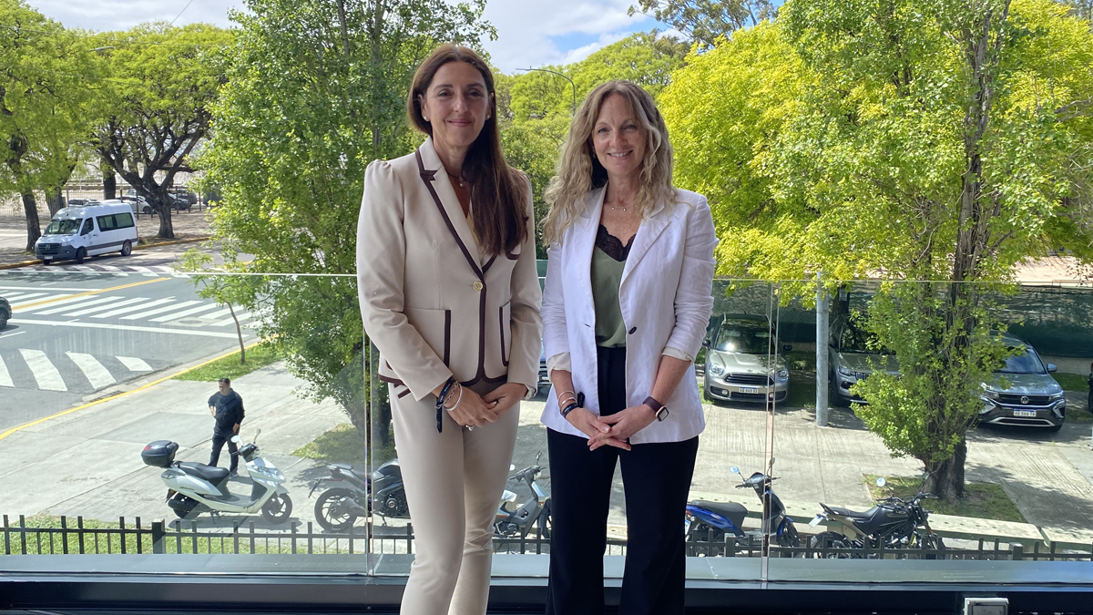 Voceras destacadas de Google: Pilar Manchón, líder de estrategia de Inteligencia Artificial; y Natalia Scaliter, gerenta general.