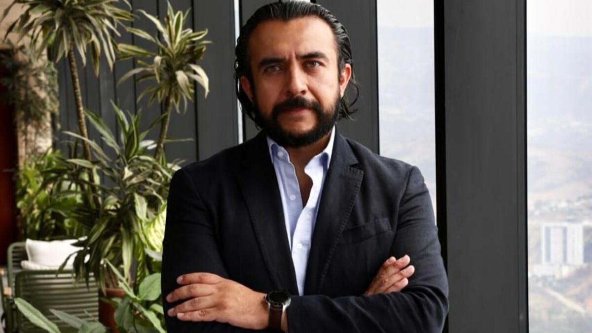 Óscar Hernández, CEO de Bluetab an IBM Company. • El mercado de servicios en la nube alcanzará este 2025, los USD 55,210 mil millones, tan solo con el sector bancario, que concentra más del 21 % de su uso, a nivel regional.