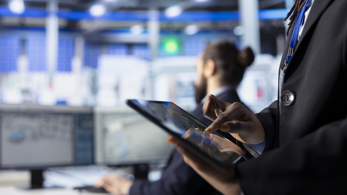 Para Schneider Electric, la irrupción de la inteligencia artificial, la necesidad de mayor eficiencia energética y el compromiso con la sostenibilidad están redefiniendo las reglas del juego.