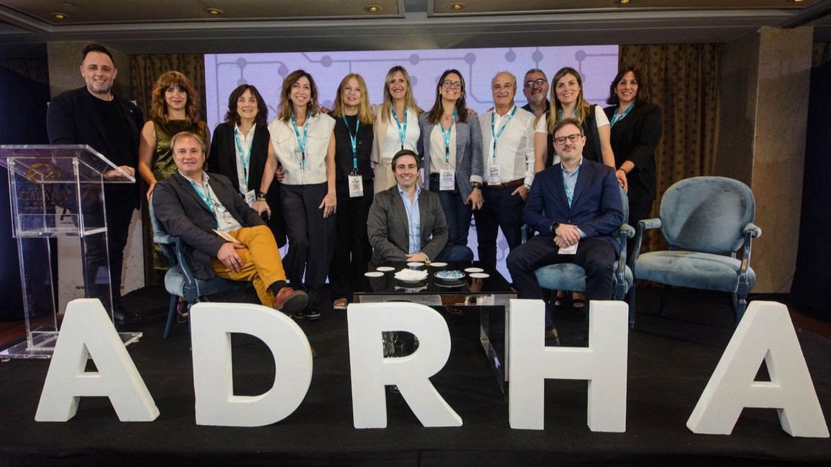 La Asociación de Recursos Humanos Argentina reunió a líderes y profesionales del país para debatir el impacto humano, social y estratégico de la Inteligencia Artificial en la gestión del talento.