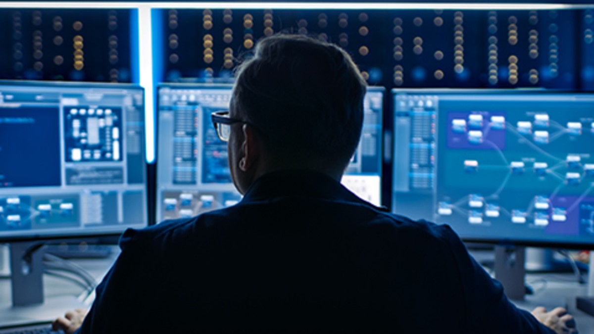 En la columna de José Alberto Llavot, Gerente de Preventa y Desarrollador de Negocios en Schneider Electric para México y Centroamérica, explica cómo el mantenimiento basado en condición habilitado por IA puede reducir hasta en 20% los gastos operativos y fortalecer la continuidad operativa de los data centers.