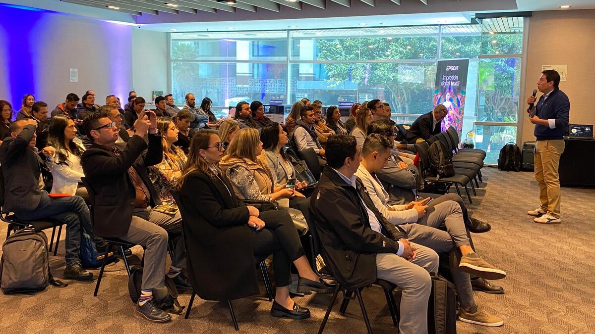 La compañía alcanzó un crecimiento de doble dígito en impresión corporativa a nivel nacional. Epson alcanzó un aumento del 150% en ventas de hardware industrial durante 2025.