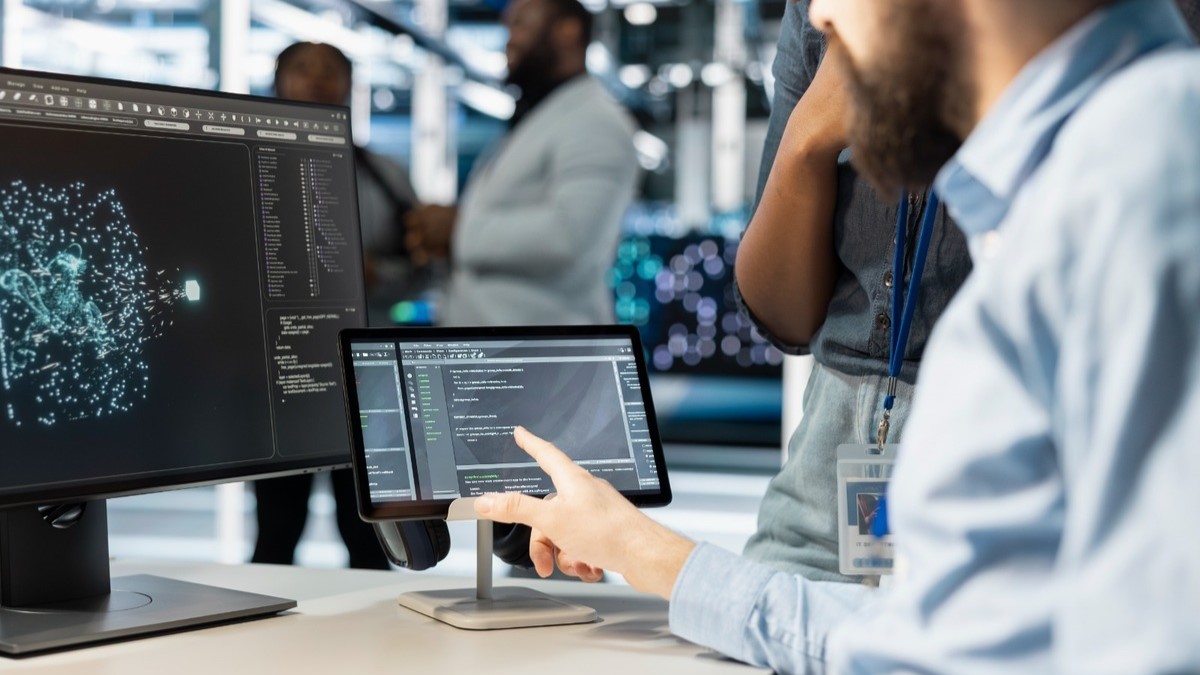 El líder de plataformas de Exposure Management 2025, según Gartner, anticipa las principales tendencias que ocuparán las agendas de los líderes de tecnología, seguridad y negocio en organizaciones de distintas industrias y segmentos.