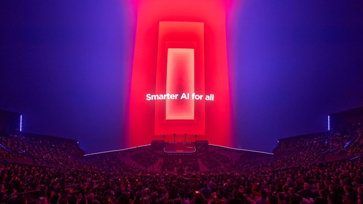 •	Los nuevos servidores Lenovo ThinkSystem y Lenovo ThinkEdge ofrecen una inferencia de IA robusta para cargas de trabajo de cualquier tamaño, en todas las industrias.