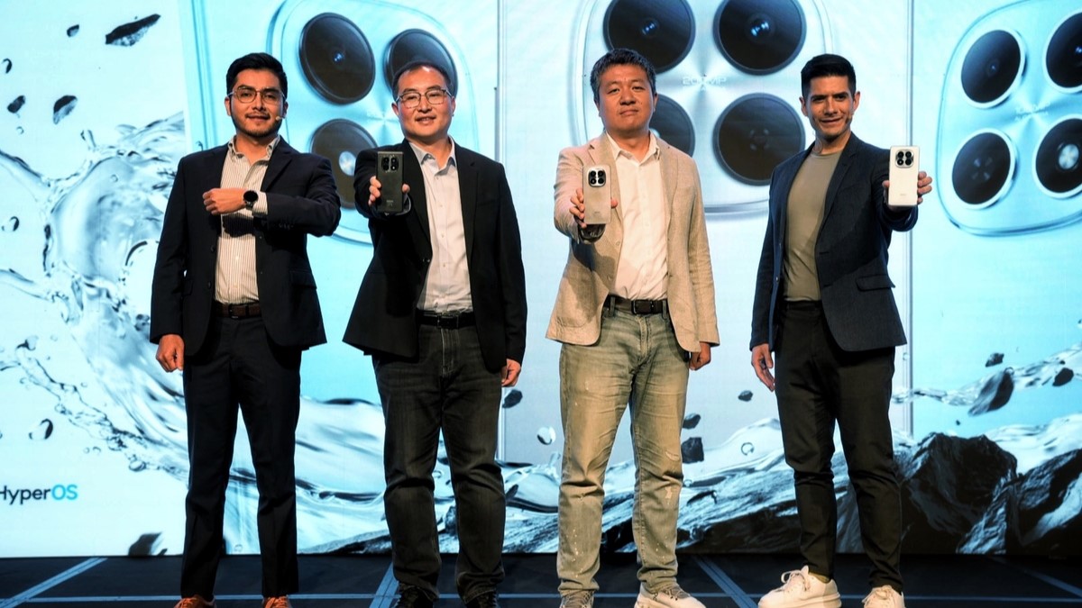 Erick Aguilera, LATAM Regional PR Lead de Xiaomi. Charlie Guo, Xiaomi Latam General Manager. Patrick Zhou, Country Manager Argentina. Kenji Tsukame, Product Marketing Manager de Xiaomi.