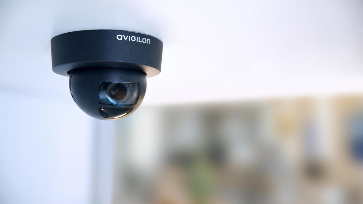 Ante el aumento de riesgos por vacaciones, desde Motorola Solutions afirman que la inversión en seguridad tecnológica integrada (IA, video y radios) es esencial para garantizar la continuidad del negocio.