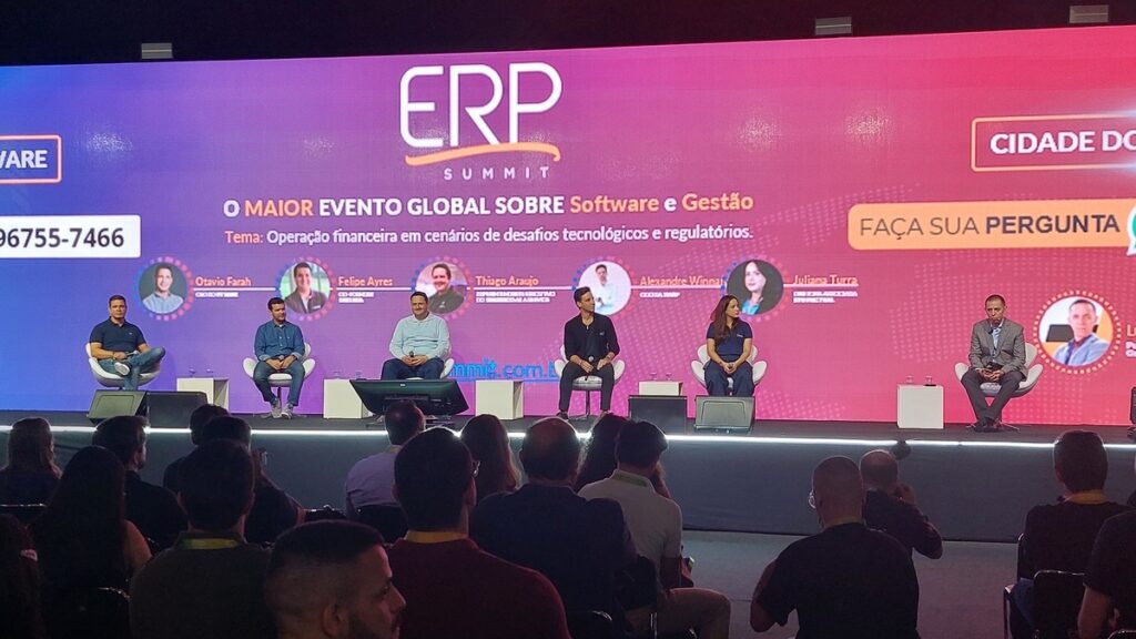 Conferência: Operação financeira em cenários de desafios tecnológicos: Otávio Farah, CEO de FitBank; Felipe Ayres, CEO de Destaxa; Thiago Araújo, Superintendente de Bradesco BaaS; Alexandre Winandy, Sócio e COO de Swap; Juliana Turra, Associate Director de BTG Pactual Empresas; Luciano Itamar, Co‑Founder de Portal ERP.