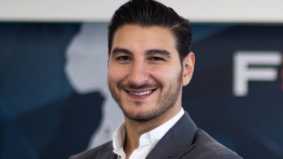 Arturo Torres, director de Inteligencia contra Amenazas para FortiGuard Labs de Fortinet en LAC. A tres meses del mayor evento deportivo del mundo, especialistas alertan sobre el aumento del phishing, las estafas por streaming y el uso de ingeniería social e inteligencia artificial en fraudes digitales que podrían afectar tanto a fanáticos como a empresas y comercios.