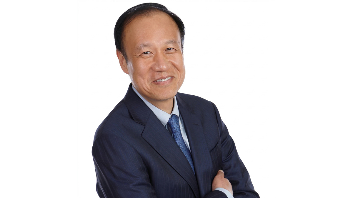 Ken Xie, fundador, presidente del Consejo y CEO de Fortinet. Las últimas capacidades de FortiOS ayudan a las organizaciones a garantizar la adopción de la IA, simplificar las operaciones y reforzar la protección en entornos híbridos y multinube.