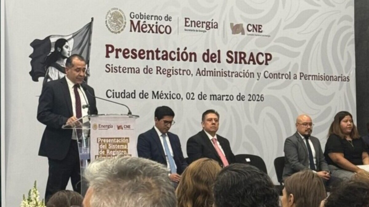 Autoridades de la Comisión Nacional de Energía (CNE) y la Secretaría de Energía (SENER) durante la presentación del Sistema de Registro, Administración y Control a Permisionarios (SIRACP), realizada en Ciudad de México el 2 de marzo de 2026.