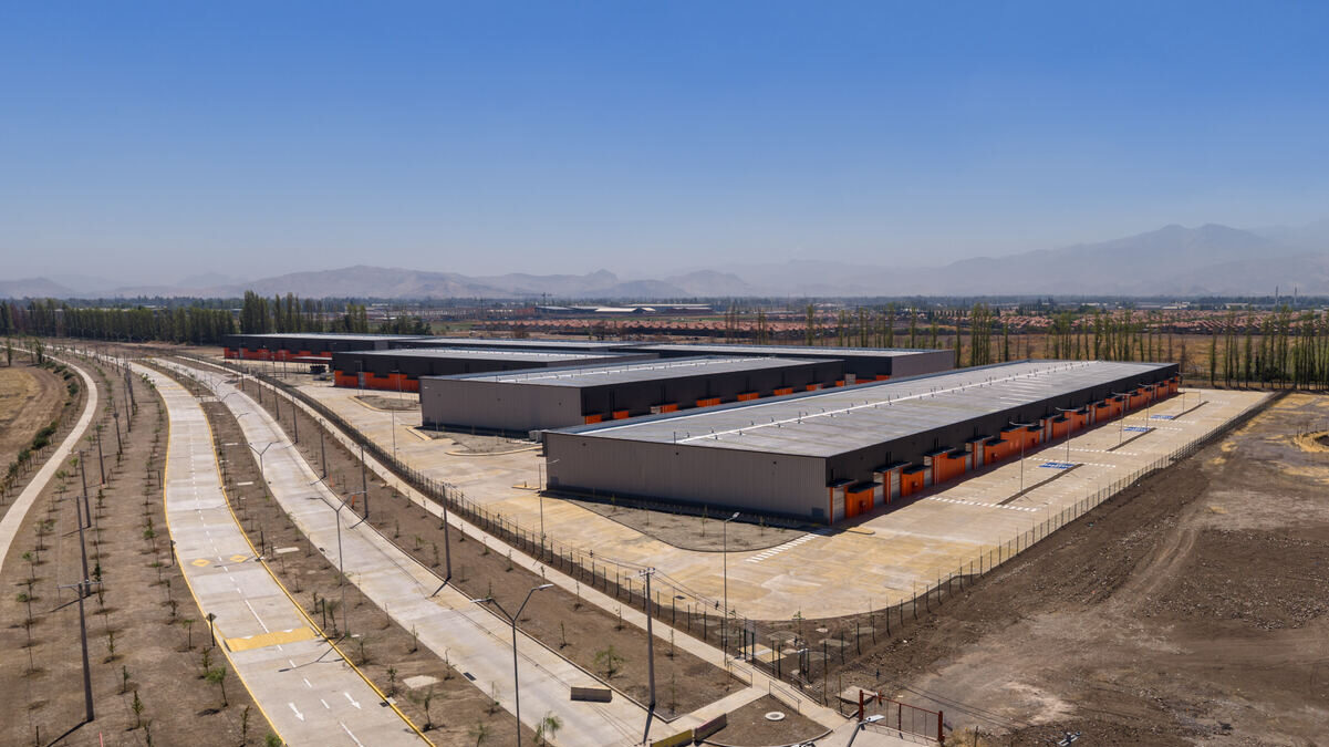 Procentro suma su tercer desarrollo en el sector de Valle Grande con bodegas que van desde los 388 m² hasta los 10.210 m², duplicando su superficie operativa y alcanzando cerca de 90.000 m², en respuesta a la creciente demanda por espacios logísticos de mayor escala y con buena conectividad.
