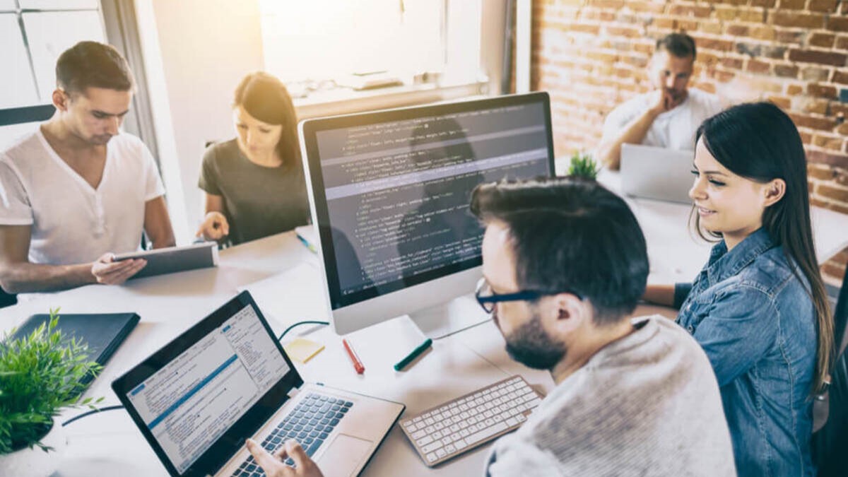 El aumento de los proyectos de infraestructura y desarrollo urbano eleva la complejidad de la gestión de obras y refuerza la necesidad de planificación y control financiero en el sector.