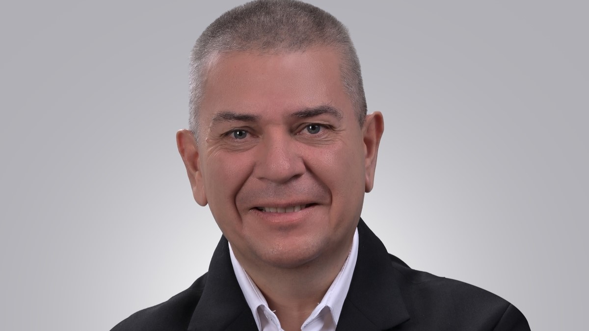 Luis Carlos Torres, director comercial de Ilkari Colombia. La banca colombiana destina $1,7 billones de pesos anuales a prevención del fraude y ciberseguridad, según Asobancaria, y aun así enfrenta 94 ataques cibernéticos por segundo contra el sistema financiero.