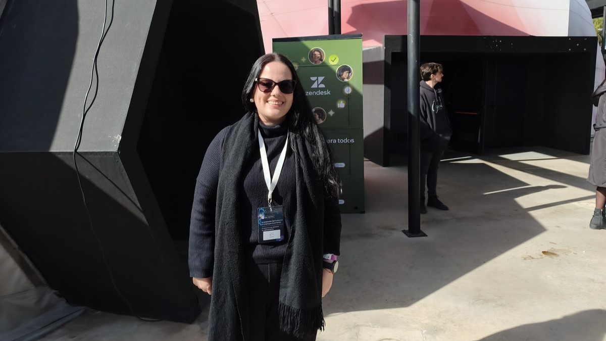 Silvia Moretti, Senior Campaign Marketing Manager de Zendesk durante el CX Day de Argentina.