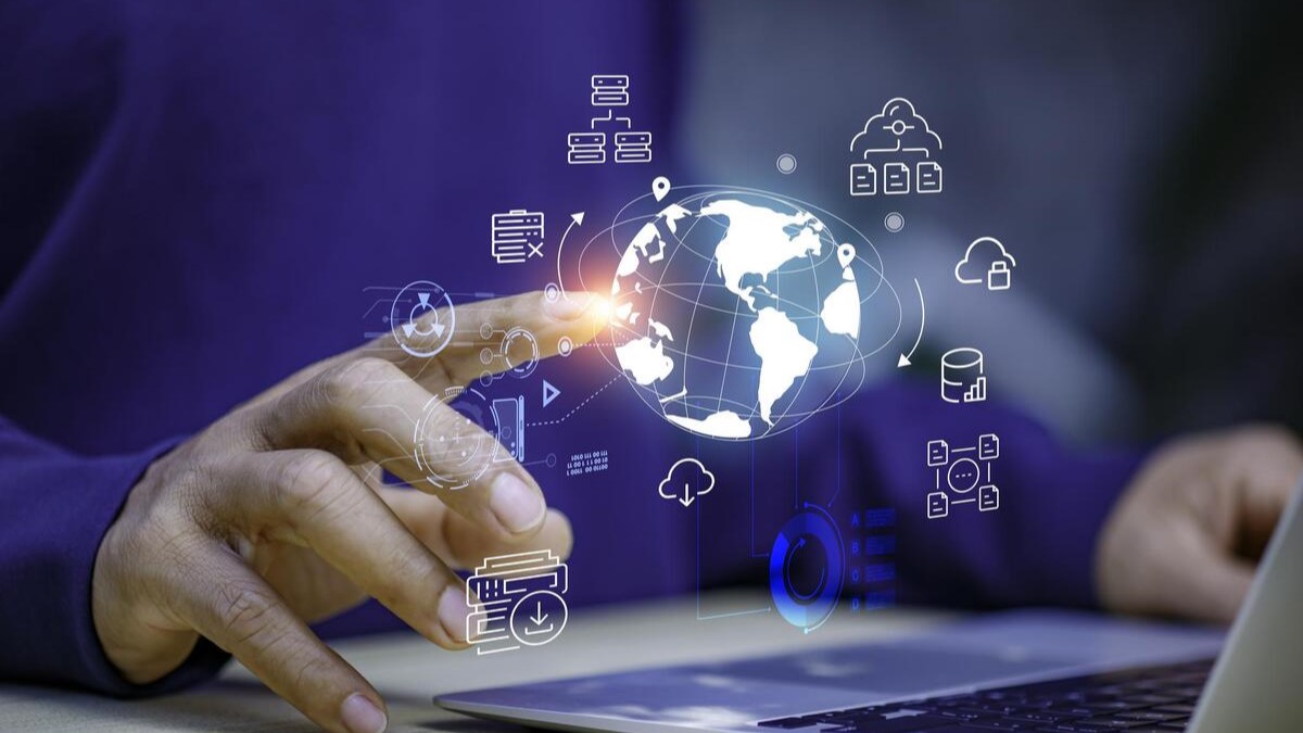 El mercado global de nube soberana crece a una tasa anual cercana al 30%, impulsado por la creciente demanda de cumplimiento regulatorio y control jurisdiccional sobre los datos, según múltiples firmas de análisis de mercado.